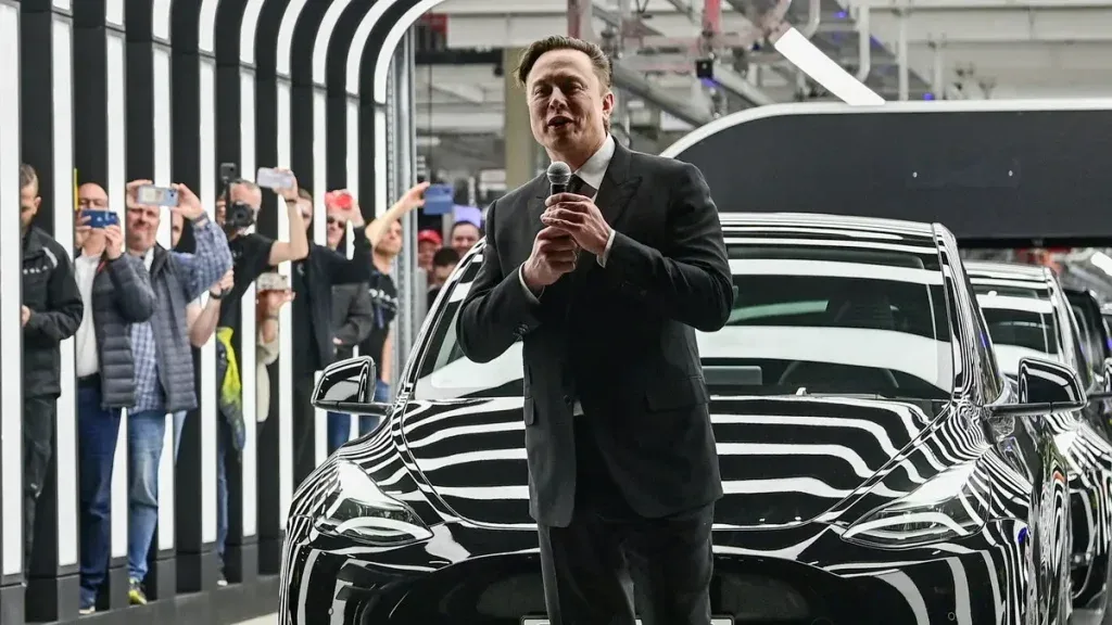 هل يتجاهل المشترون شركة Tesla مع تراجع سمعة إيلون ماسك
